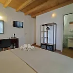 Holmann Suite & Rooms