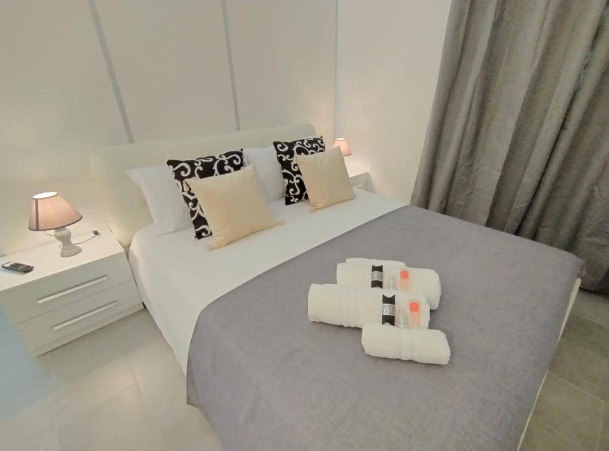 Bed & Breakfast Holmann & *